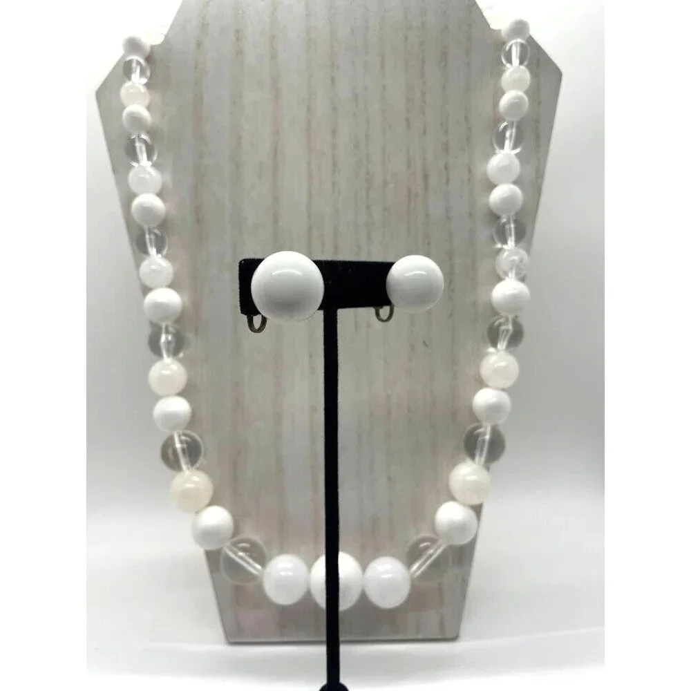 Vintage Plastic Graduated Beads Opaque White Clear 29